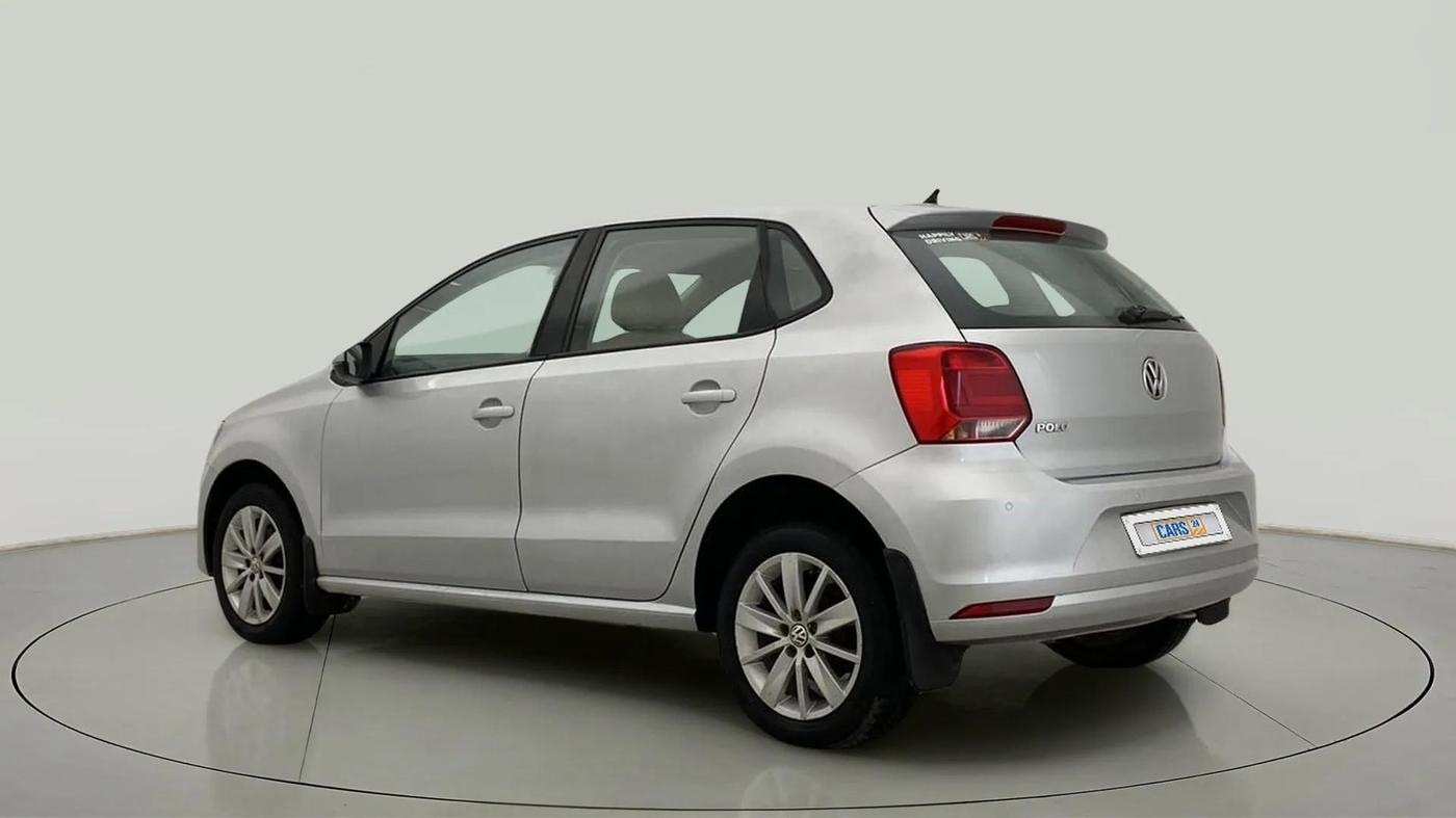 2016 Volkswagen Polo HIGHLINE1.2L, Petrol, Manual, 55,679 km, Left Back Diagonal