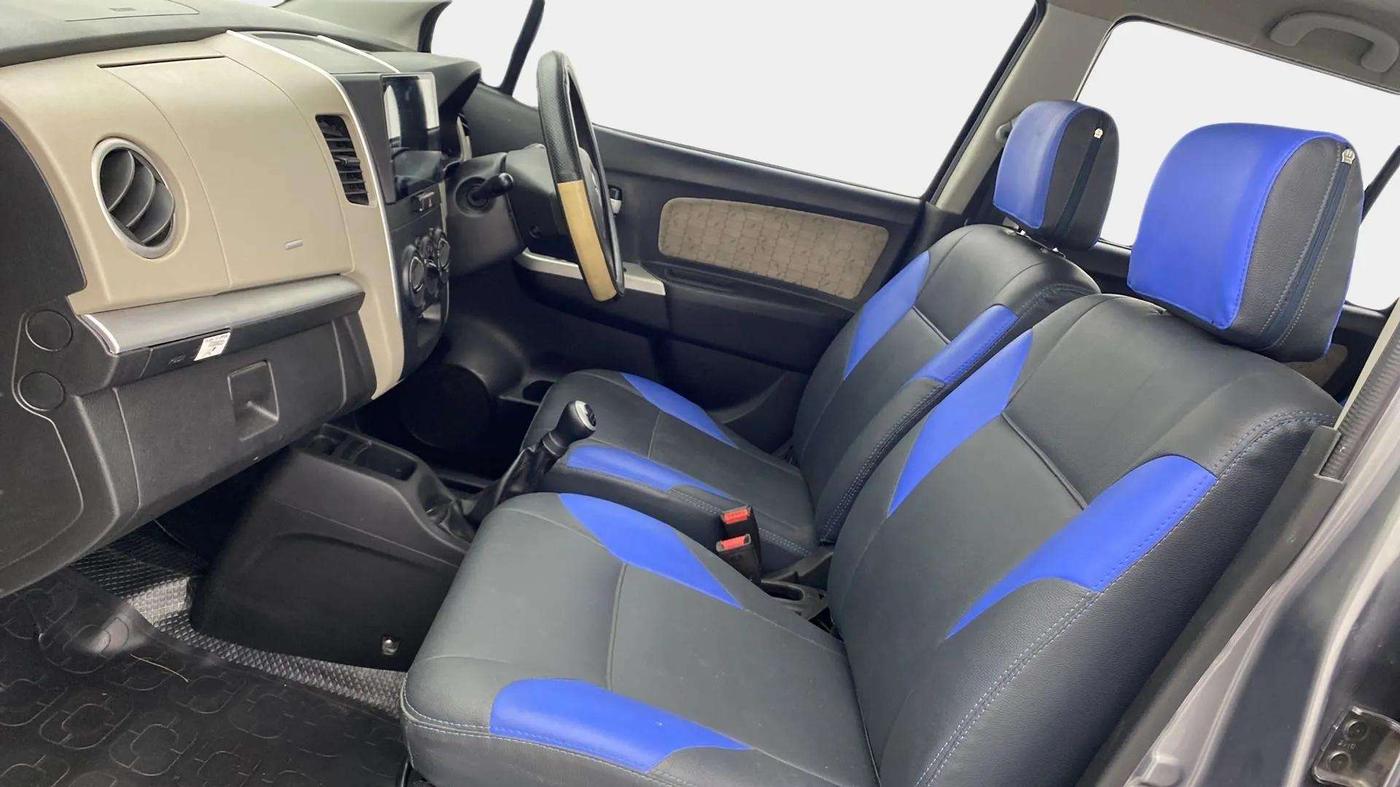 2016 Maruti Wagon R 1.0 VXI OPT, Petrol, Manual, 41,547 km, Right Side Front Door Cabin