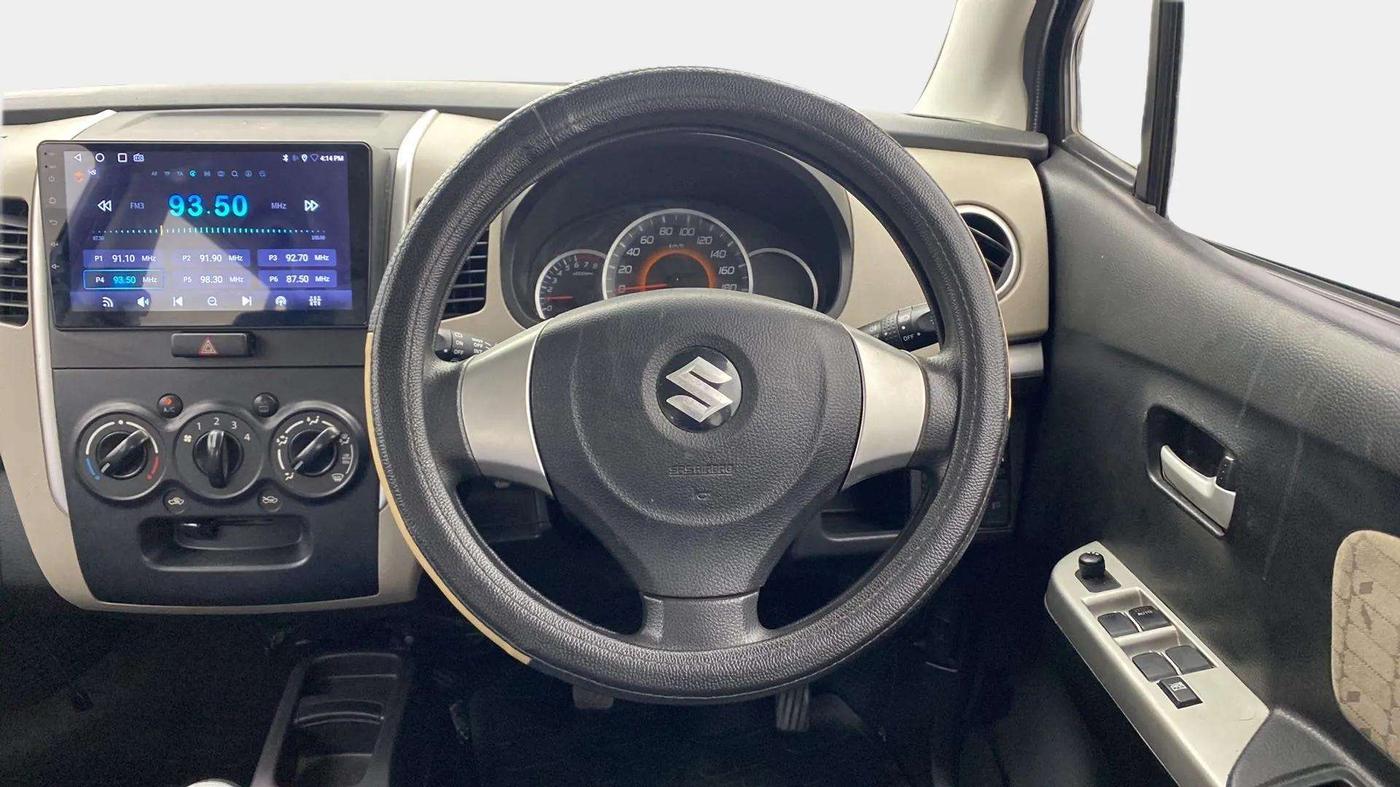2016 Maruti Wagon R 1.0 VXI OPT, Petrol, Manual, 41,547 km, Steering Wheel Close Up