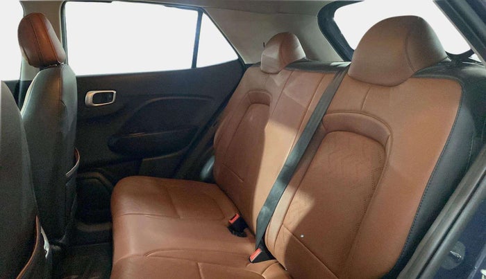 2022 Hyundai VENUE S 1.2, Petrol, Manual, 47,335 km, Right Side Rear Door Cabin