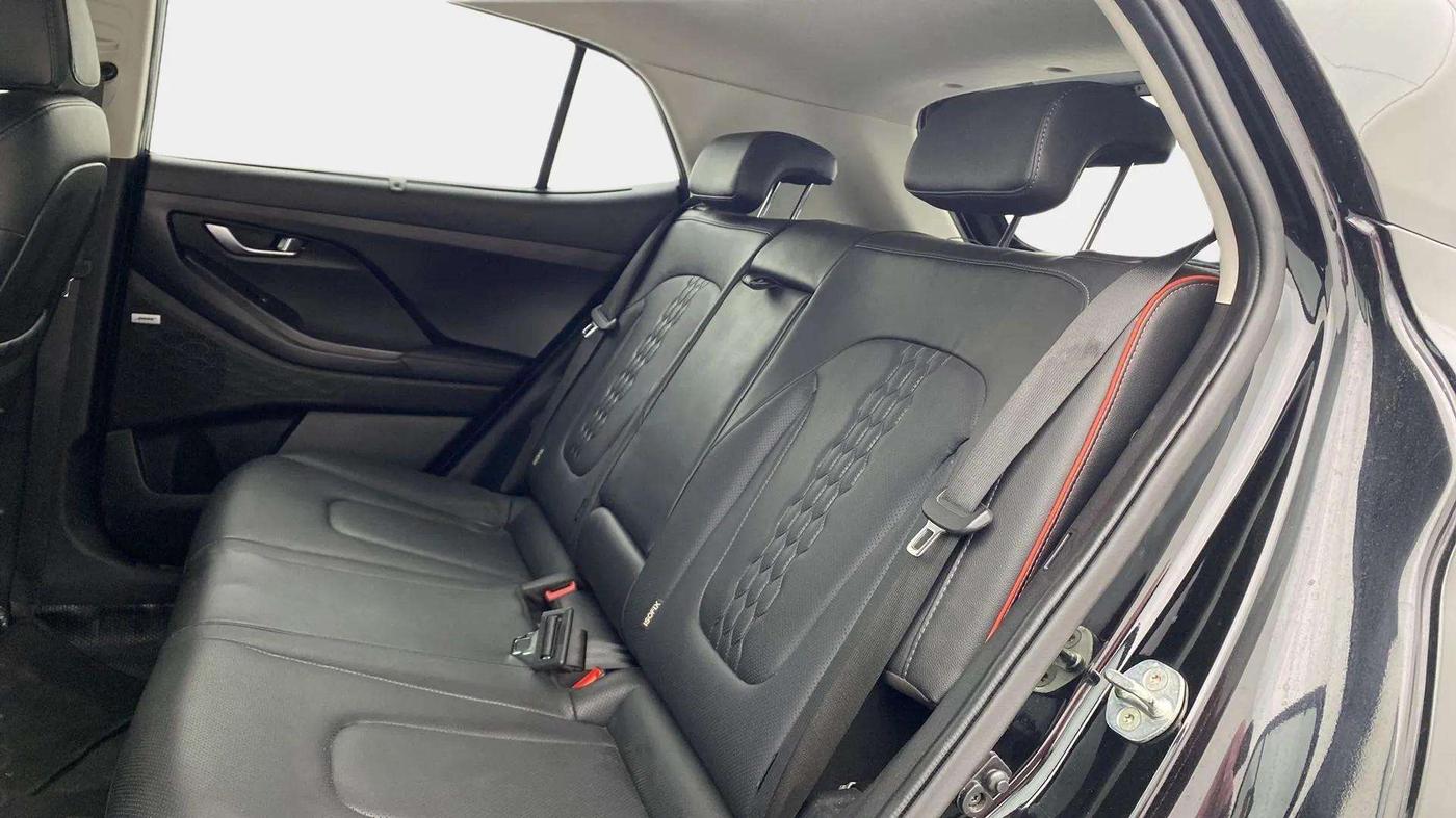 2022 Hyundai Creta SX (O) IVT KNIGHT 1.5 PETROL, Petrol, Automatic, 40,754 km, Right Side Rear Door Cabin