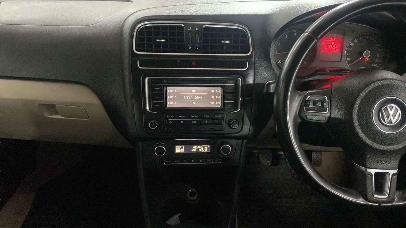 2014 Volkswagen Polo HIGHLINE1.2L, Petrol, Manual, 78,387 km, Air Conditioner