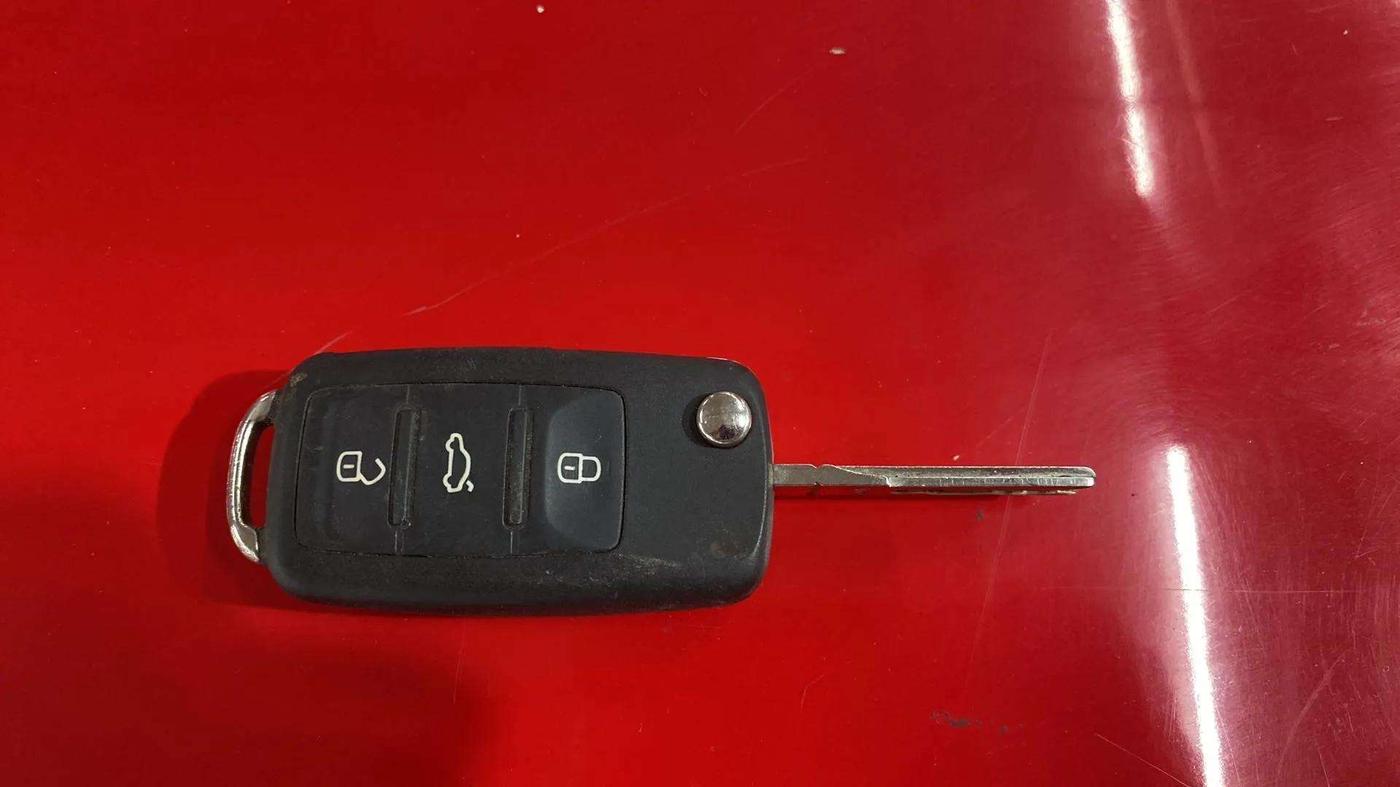 2014 Volkswagen Polo HIGHLINE1.2L, Petrol, Manual, 78,387 km, Key Close Up