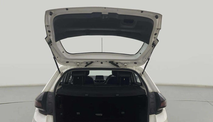 2023 Tata ALTROZ XZA, Petrol, Automatic, 12,929 km, Boot Door Open
