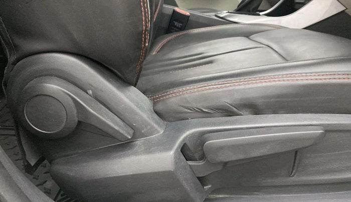 2023 Tata ALTROZ XZA, Petrol, Automatic, 12,929 km, Driver Side Adjustment Panel