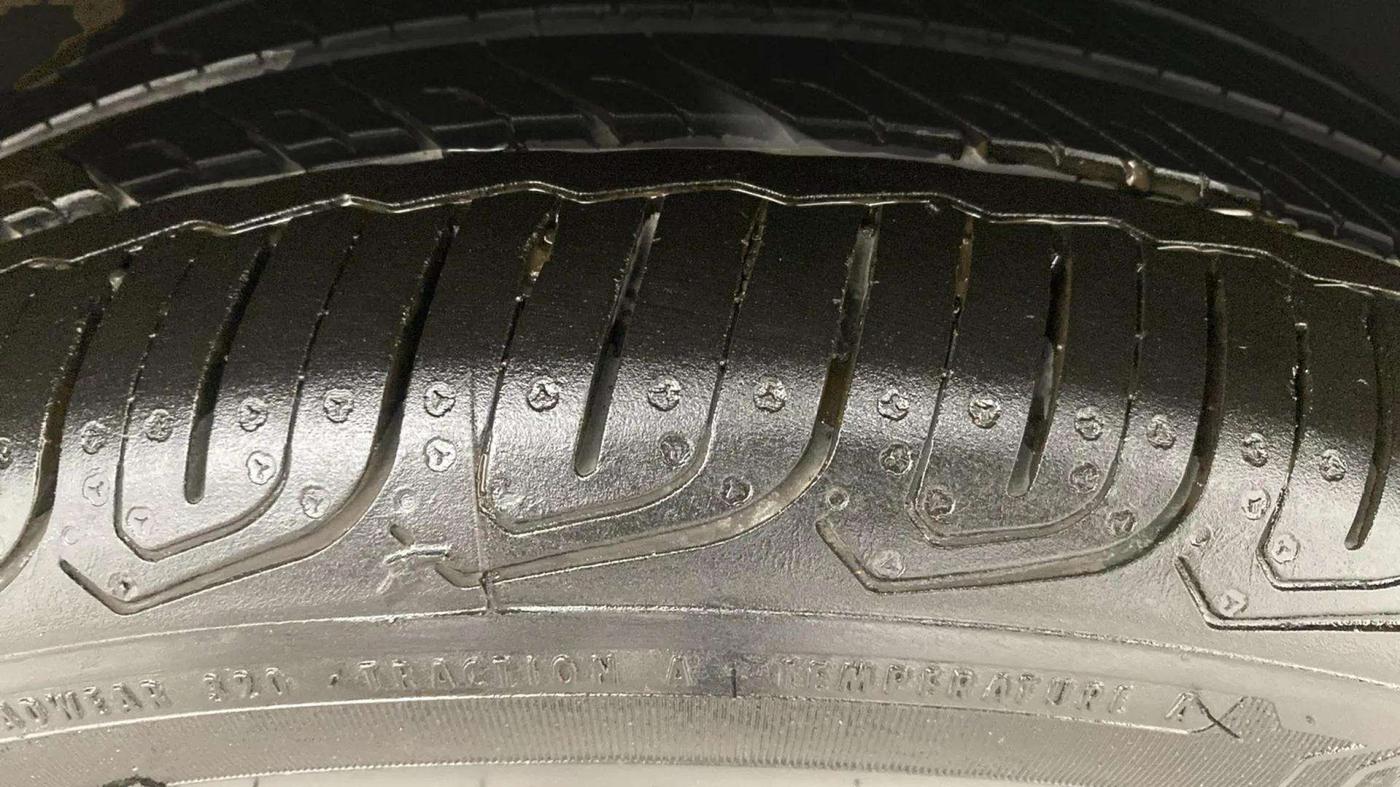 2023 Tata ALTROZ XZA, Petrol, Automatic, 12,929 km, Left Rear Tyre Tread