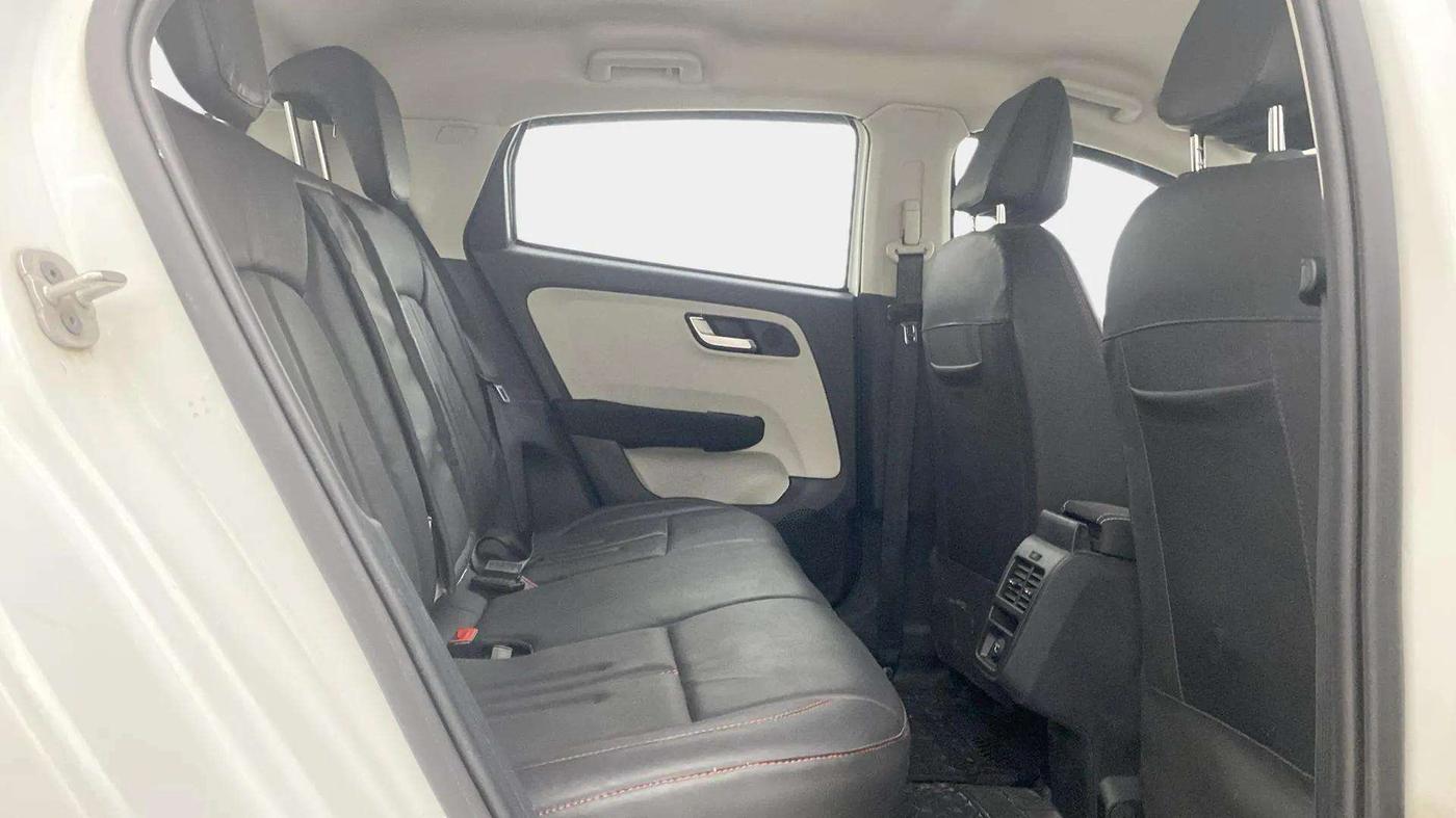 2023 Tata ALTROZ XZA, Petrol, Automatic, 12,929 km, Right Side Rear Door Cabin