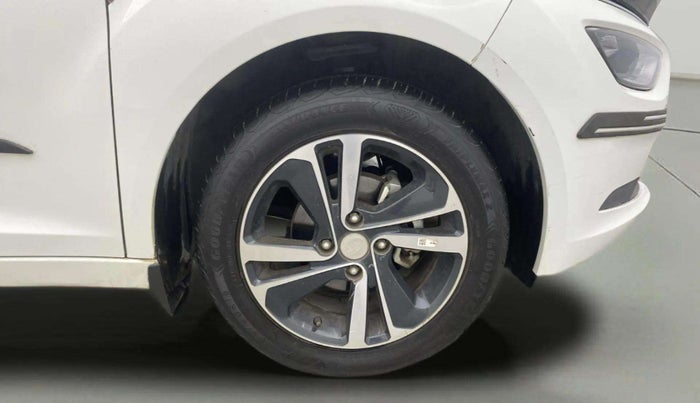 2023 Tata ALTROZ XZA, Petrol, Automatic, 12,929 km, Right Front Wheel