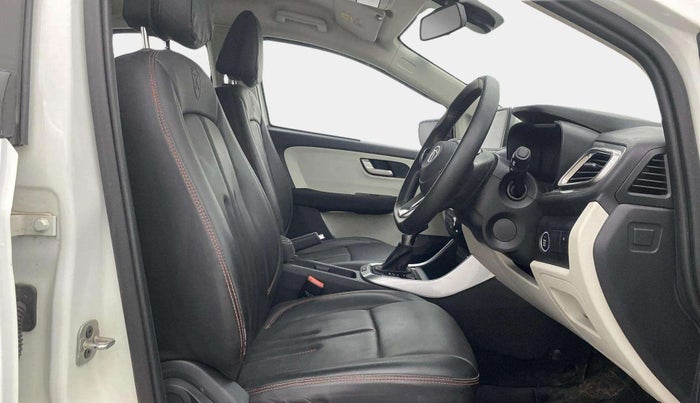 2023 Tata ALTROZ XZA, Petrol, Automatic, 12,929 km, Right Side Front Door Cabin