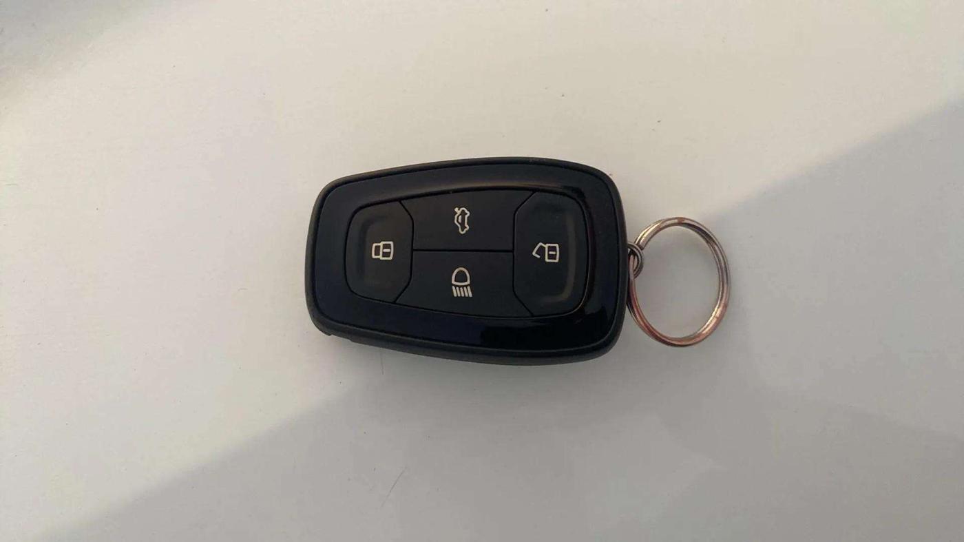 2020 Tata NEXON XZ PLUS (O) PETROL, Petrol, Manual, 61,868 km, Key Close Up