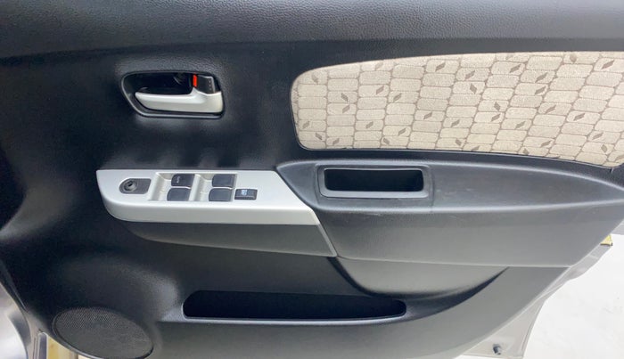 2014 Maruti Wagon R 1.0 VXI, Petrol, Manual, 24,141 km, Driver Side Door Panels Control