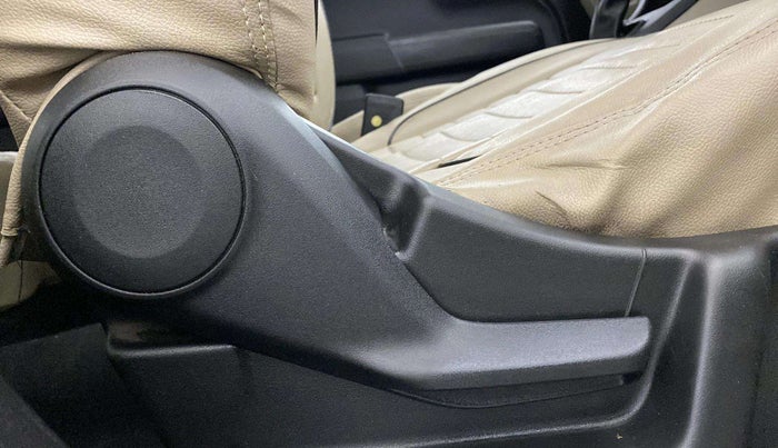 2019 Maruti New Wagon-R LXI CNG 1.0, CNG, Manual, 36,666 km, Driver Side Adjustment Panel