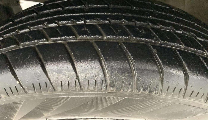 2019 Maruti New Wagon-R LXI CNG 1.0, CNG, Manual, 36,666 km, Left Rear Tyre Tread