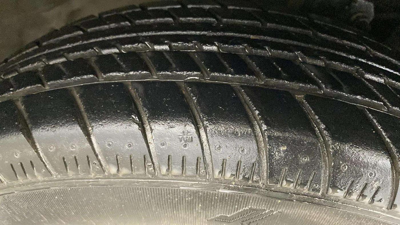 2019 Maruti New Wagon-R LXI CNG 1.0, CNG, Manual, 36,666 km, Right Front Tyre Tread