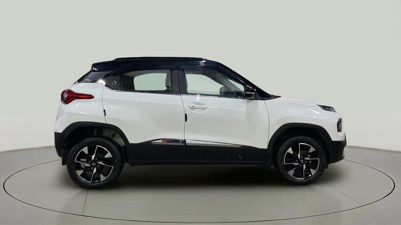 2023 Tata PUNCH CREATIVE  1.2 RTN DUAL TONE, Petrol, Manual, 15,609 km, Right Side View