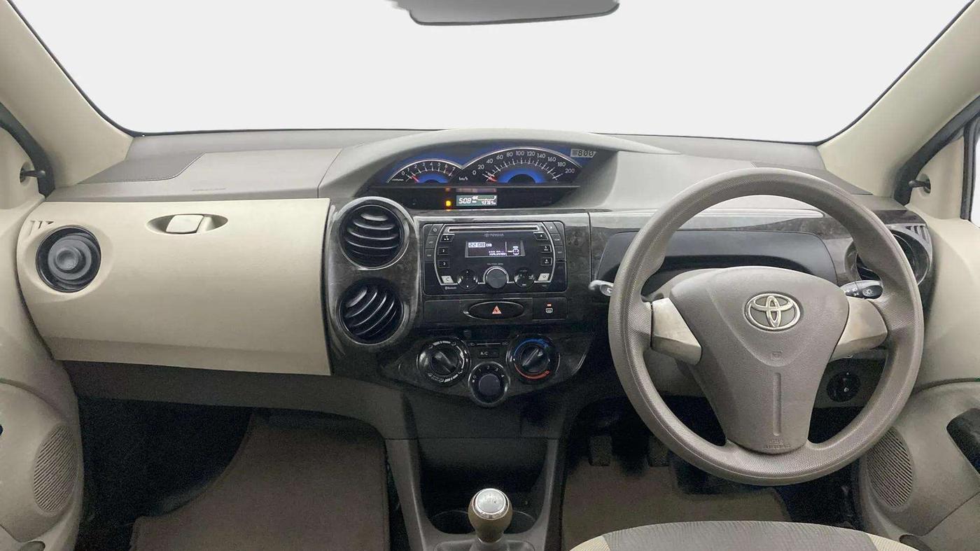 2016 Toyota Etios Liva V, Petrol, Manual, 43,830 km, Dashboard