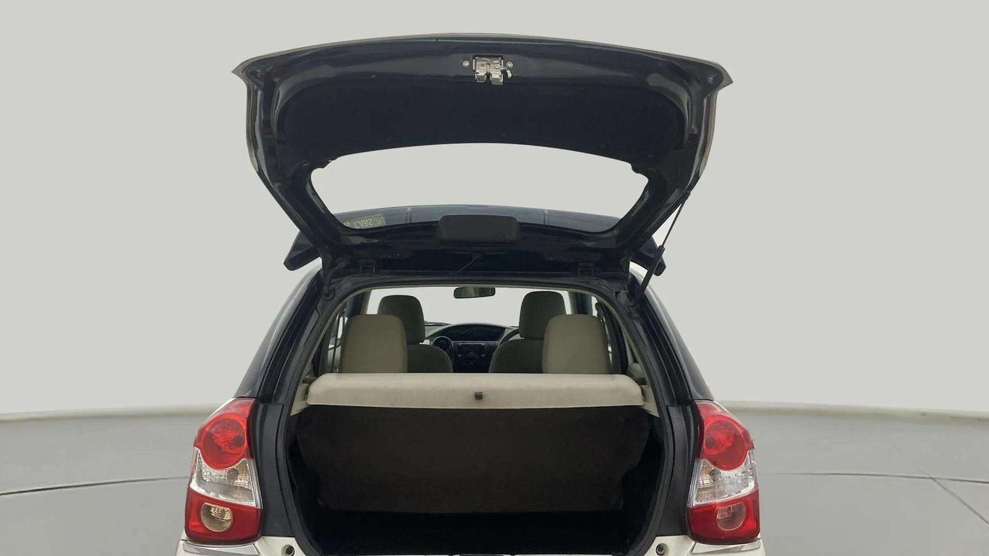 2016 Toyota Etios Liva V, Petrol, Manual, 43,830 km, Boot Door Open