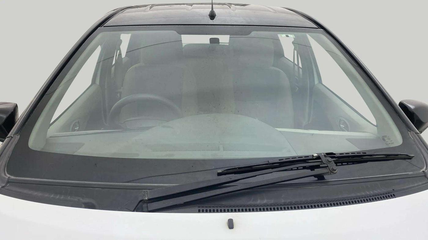 2016 Toyota Etios Liva V, Petrol, Manual, 43,830 km, Front Windshield
