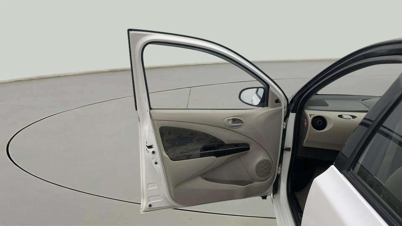 2016 Toyota Etios Liva V, Petrol, Manual, 43,830 km, LHS Front Door
