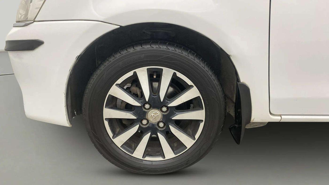 2016 Toyota Etios Liva V, Petrol, Manual, 43,830 km, Left Front Wheel