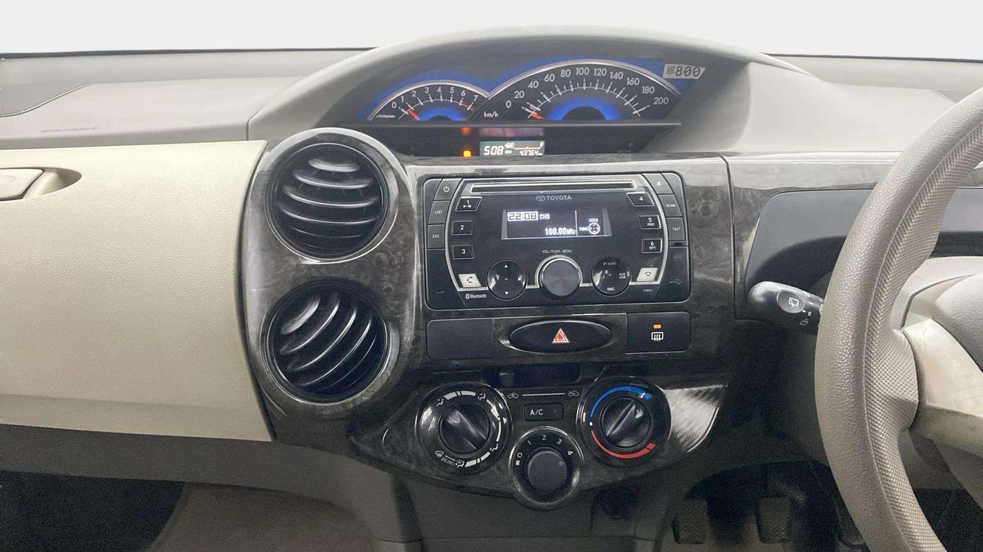 2016 Toyota Etios Liva V, Petrol, Manual, 43,830 km, Air Conditioner
