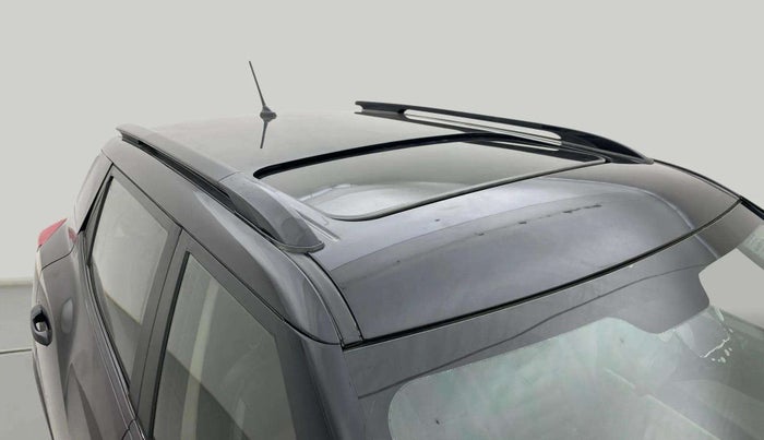 2022 Mahindra XUV300 W6 1.2 PETROL, Petrol, Manual, 14,943 km, Roof
