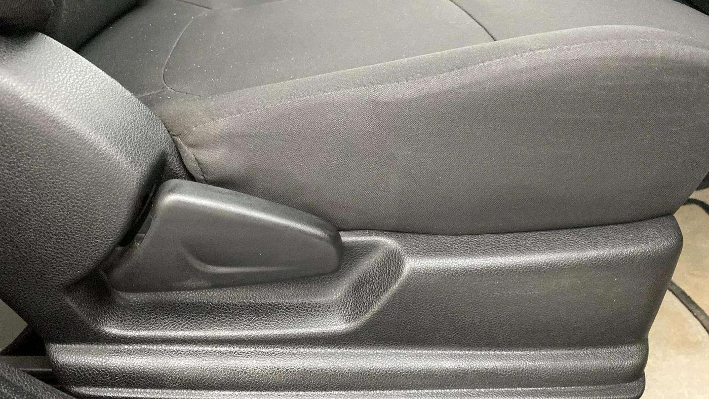 2022 Renault Kwid RXT 1.0 AMT, Petrol, Automatic, 12,158 km, Driver Side Adjustment Panel