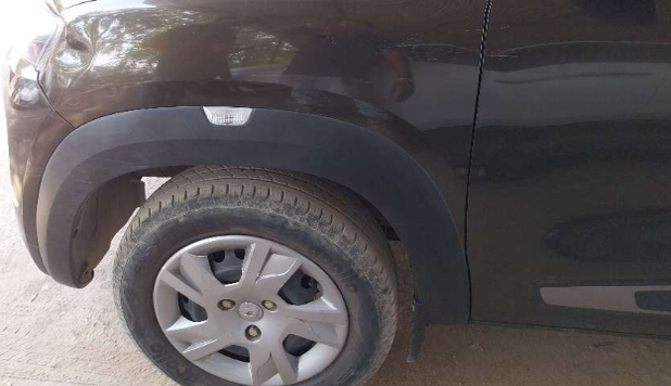 2020 Renault Kwid RXT 1.0 AMT (O), Petrol, Automatic, 42,851 km, Left fender - Paint has minor damage