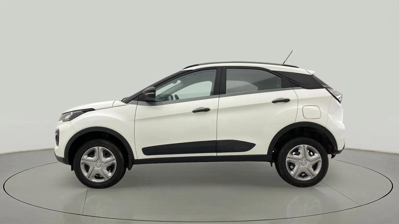 2022 Tata NEXON XM PETROL, Petrol, Manual, 17,745 km, Left Side
