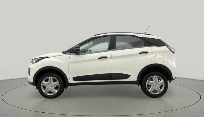 2022 Tata NEXON XM PETROL, Petrol, Manual, 17,745 km, Left Side