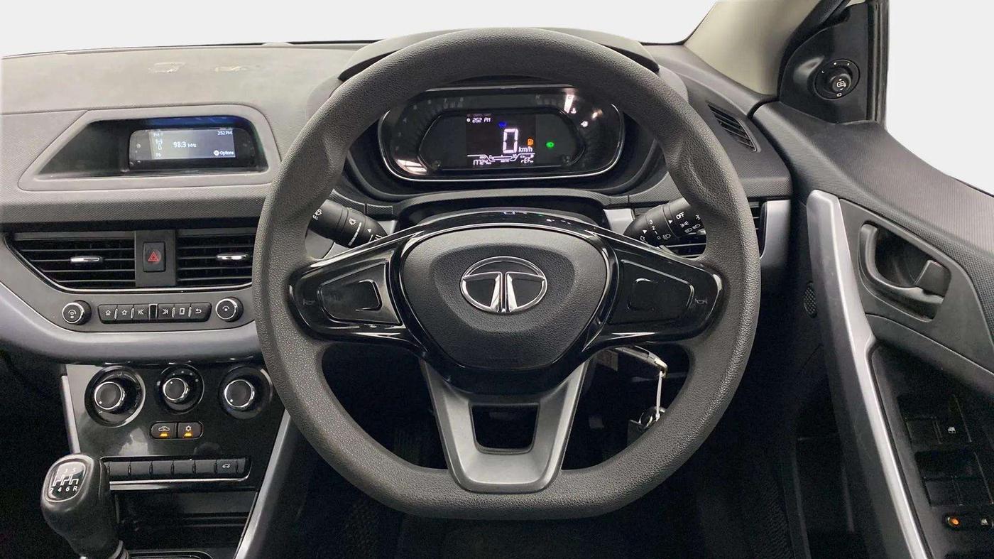 2022 Tata NEXON XM PETROL, Petrol, Manual, 17,745 km, Steering Wheel Close Up