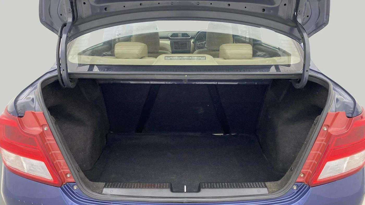 2017 Maruti Swift Dzire ZXI, Petrol, Manual, 25,431 km, Boot Inside