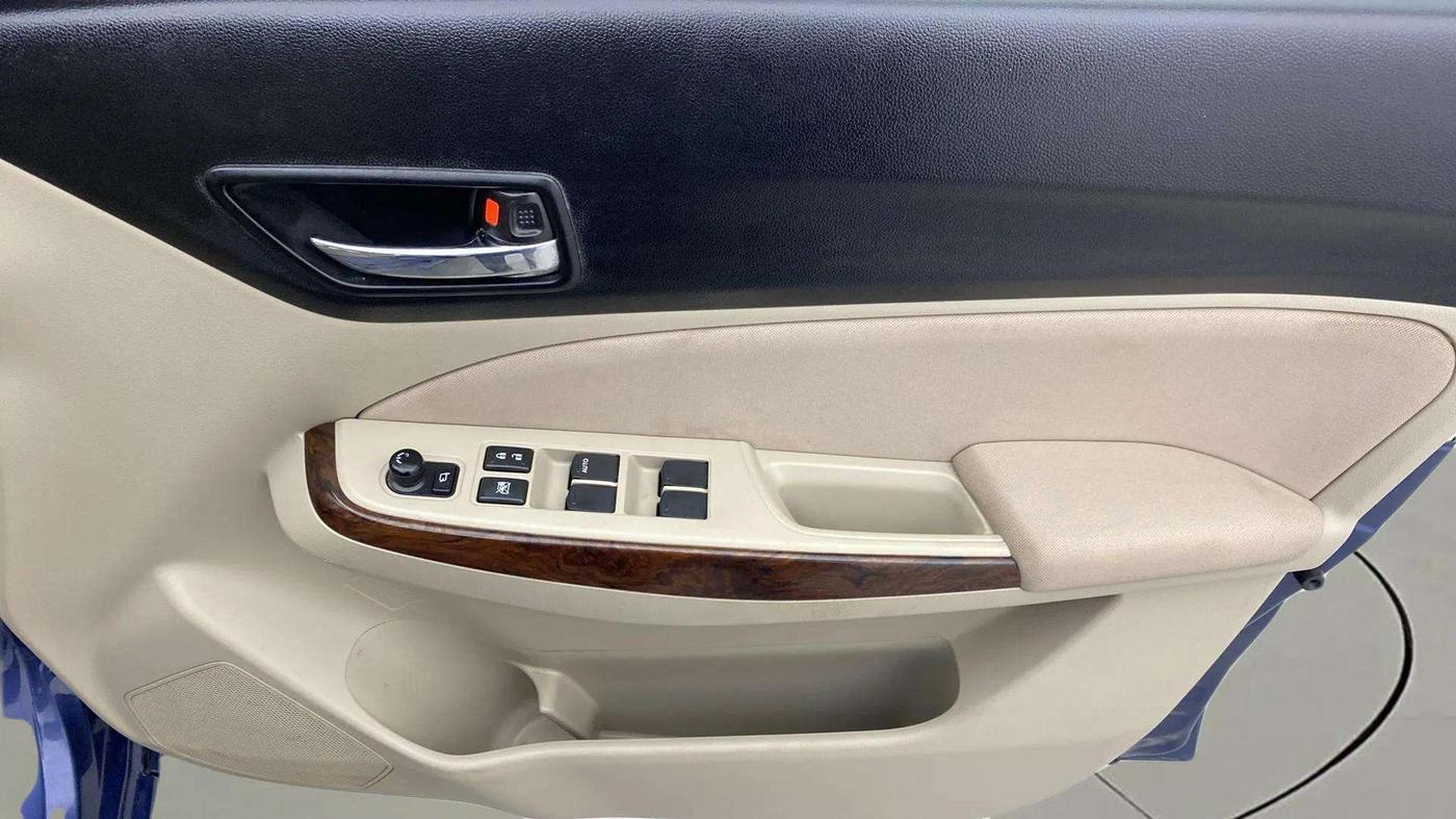 2017 Maruti Swift Dzire ZXI, Petrol, Manual, 25,431 km, Driver Side Door Panels Control