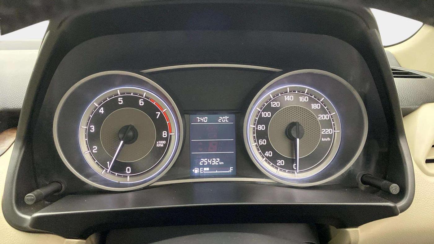 2017 Maruti Swift Dzire ZXI, Petrol, Manual, 25,431 km, Odometer Image