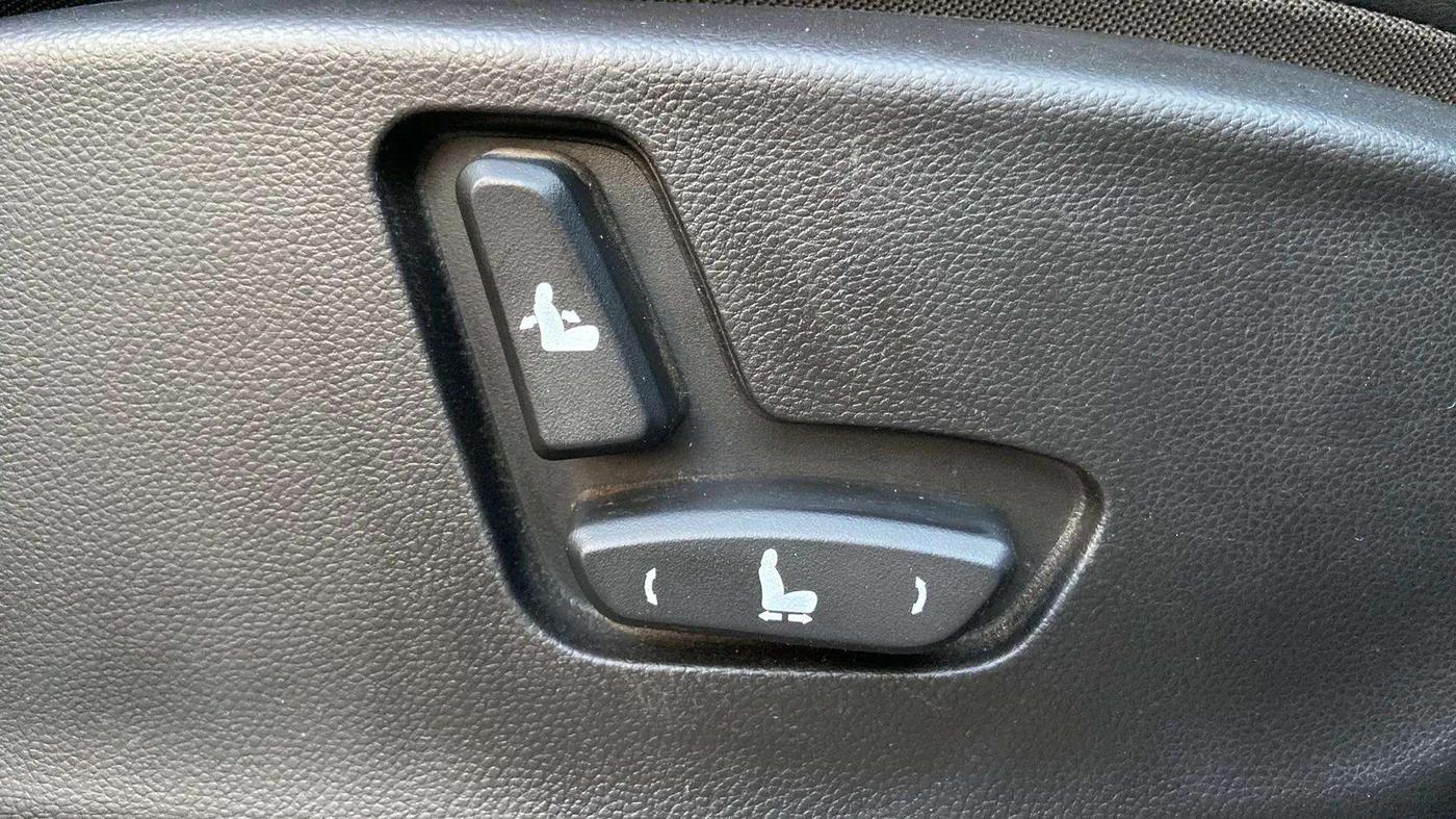 2019 MG HECTOR SHARP HYBRID 1.5 PETROL, Petrol, Manual, 14,136 km, Driver Side Adjustment Panel