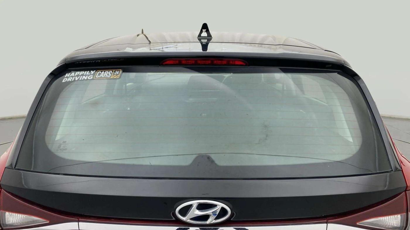 2021 Hyundai NEW I20 SPORTZ 1.2 MT DUAL TONE, Petrol, Manual, 27,068 km, Rear Windshield
