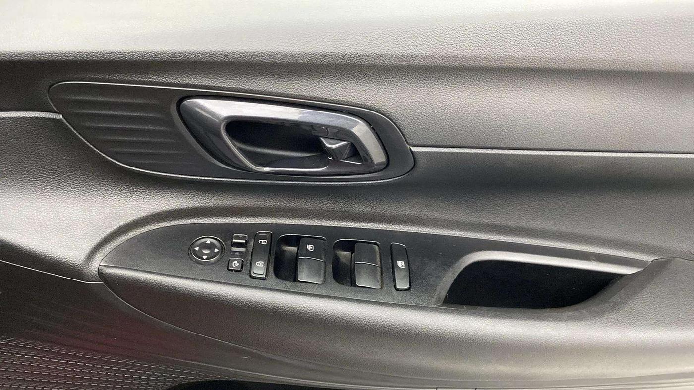 2021 Hyundai NEW I20 SPORTZ 1.2 MT DUAL TONE, Petrol, Manual, 27,068 km, Driver Side Door Panels Control