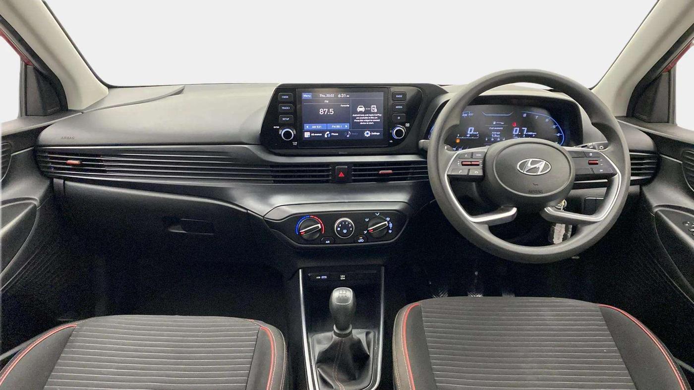 2021 Hyundai NEW I20 SPORTZ 1.2 MT DUAL TONE, Petrol, Manual, 27,068 km, Dashboard