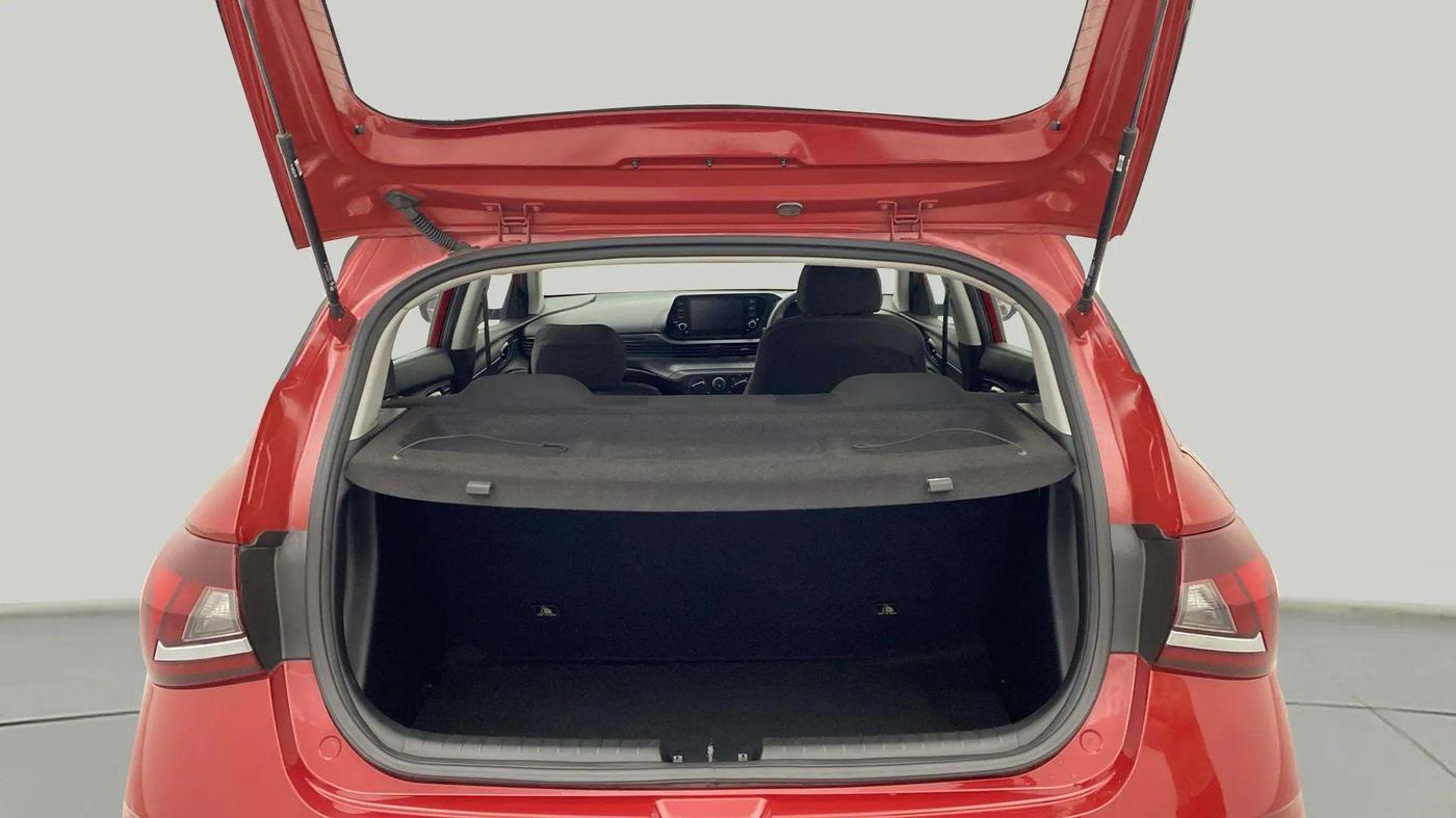 2021 Hyundai NEW I20 SPORTZ 1.2 MT DUAL TONE, Petrol, Manual, 27,068 km, Boot Open Zoomed View