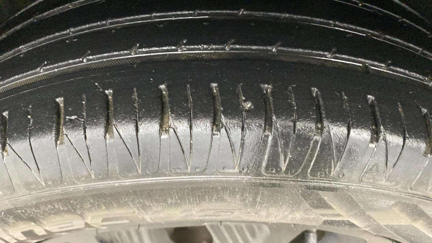 2021 Toyota URBAN CRUISER HIGH GRADE AT, Petrol, Automatic, 42,663 km, Right Front Tyre Tread