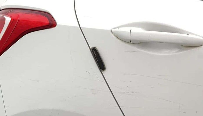 2015 Hyundai Grand i10 MAGNA 1.2 KAPPA VTVT, Petrol, Manual, 61,569 km, Right quarter panel - Minor scratches