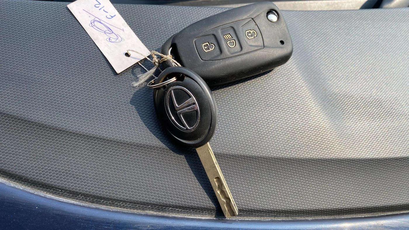 2023 Tata Tiago XZ PLUS PETROL, Petrol, Manual, 11,243 km, Key Close Up