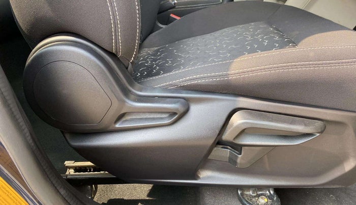 2023 Tata Tiago XZ PLUS PETROL, Petrol, Manual, 11,226 km, Driver Side Adjustment Panel