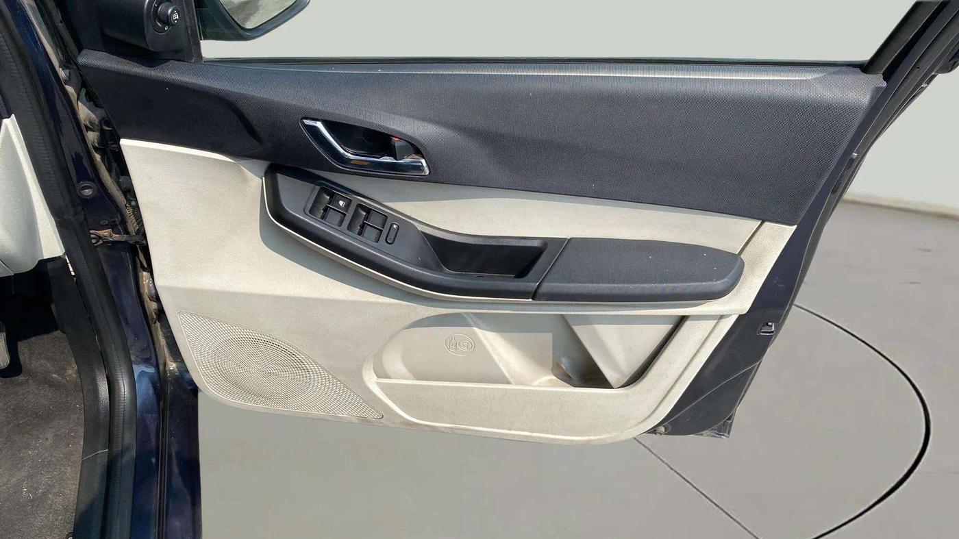 2023 Tata Tiago XZ PLUS PETROL, Petrol, Manual, 11,243 km, Driver Side Door Panels Control
