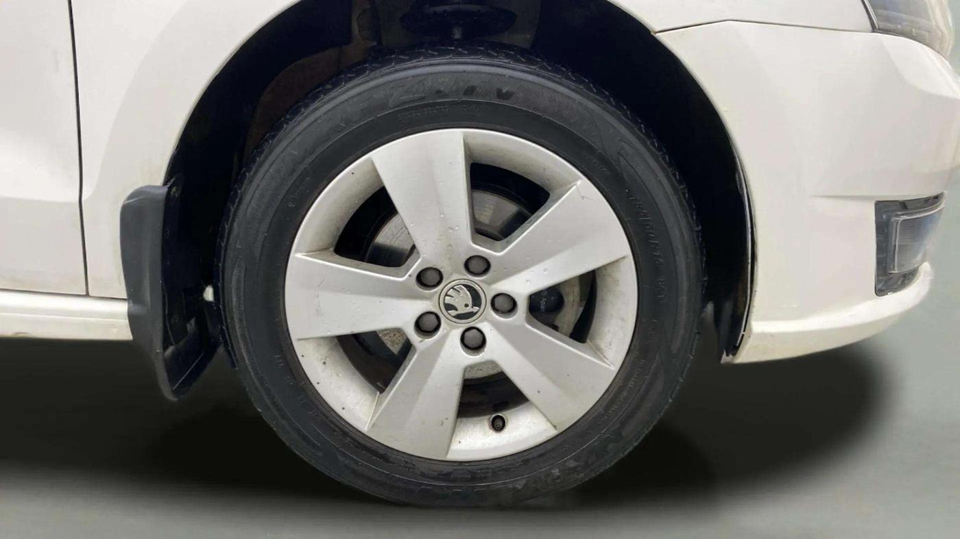 2021 Skoda Rapid AMBITION AT TSI, Petrol, Automatic, 36,537 km, Right Front Wheel