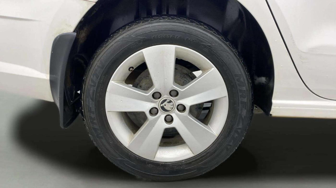 2021 Skoda Rapid AMBITION AT TSI, Petrol, Automatic, 36,537 km, Right Rear Wheel