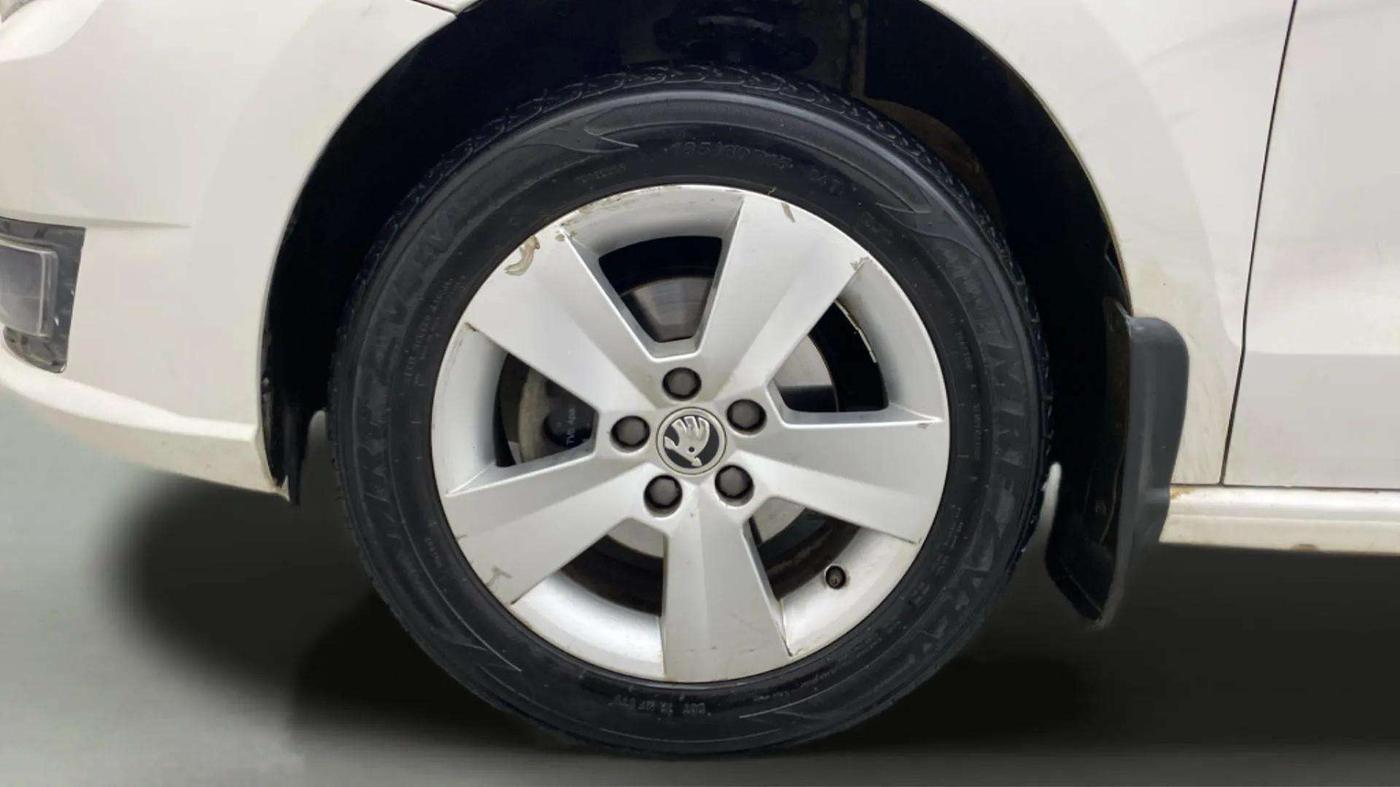 2021 Skoda Rapid AMBITION AT TSI, Petrol, Automatic, 36,537 km, Left Front Wheel
