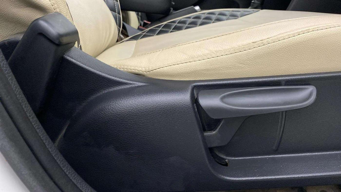 2021 Skoda Rapid AMBITION AT TSI, Petrol, Automatic, 36,537 km, Driver Side Adjustment Panel