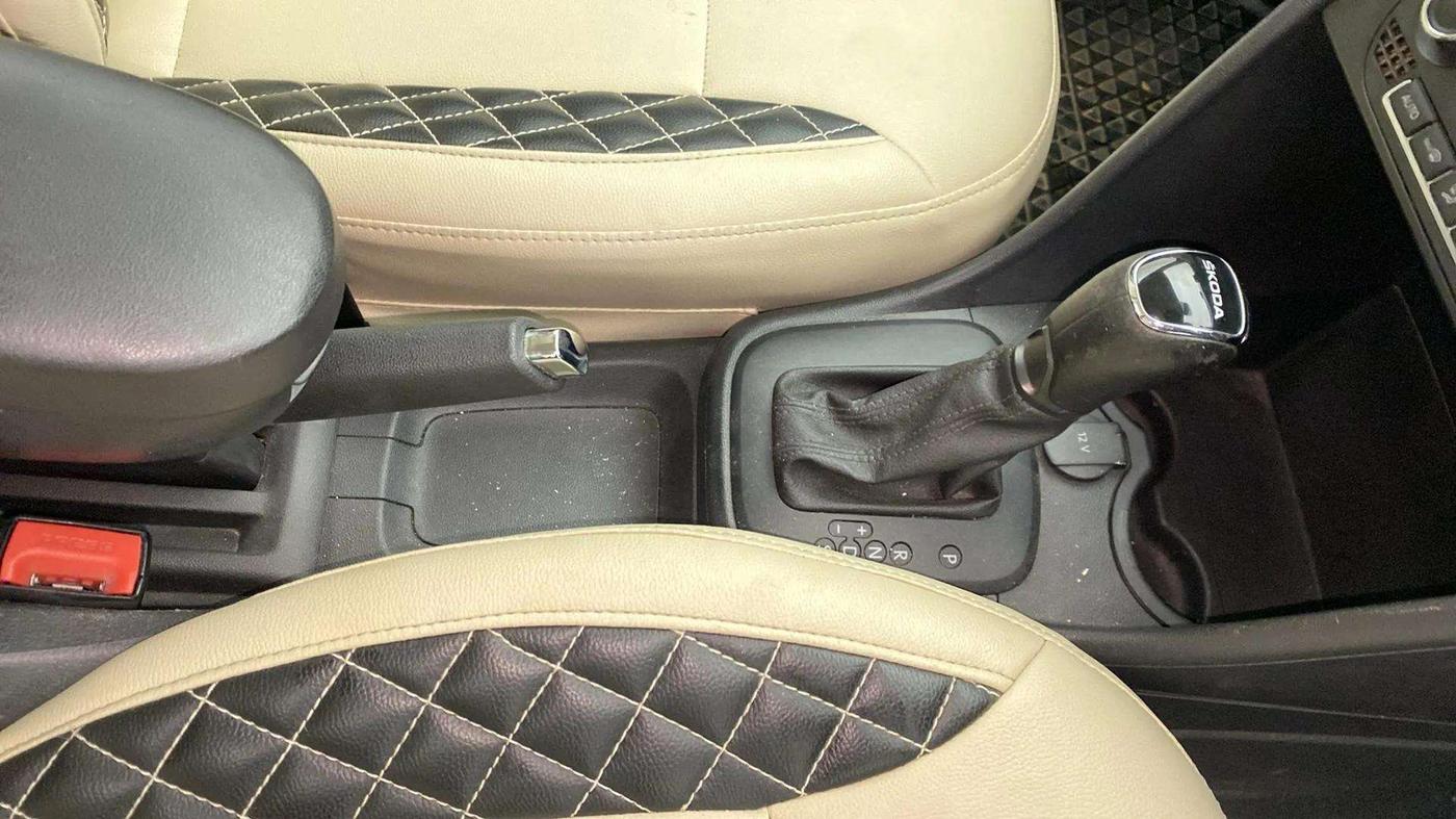 2021 Skoda Rapid AMBITION AT TSI, Petrol, Automatic, 36,537 km, Gear Lever