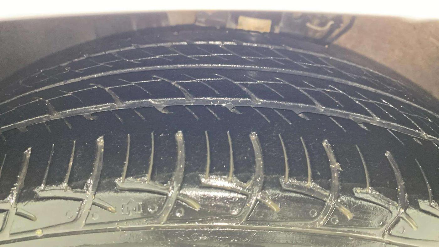 2021 Skoda Rapid AMBITION AT TSI, Petrol, Automatic, 36,537 km, Left Front Tyre Tread